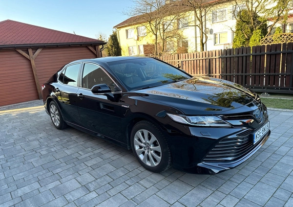 Toyota Camry cena 109900 przebieg: 85000, rok produkcji 2019 z Sierpc małe 191
